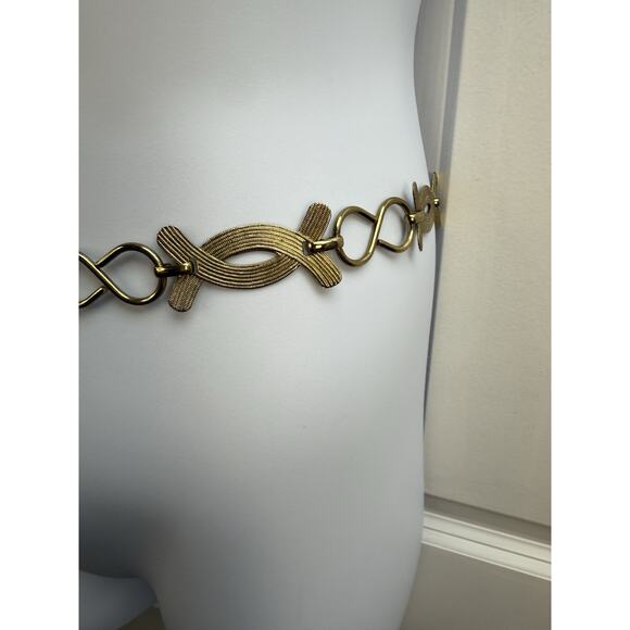 Women's Vintage Chain Link Belt '80s Gold Tone & Heavy Adjusts 26"-36"‎ - Picture 9 of 10